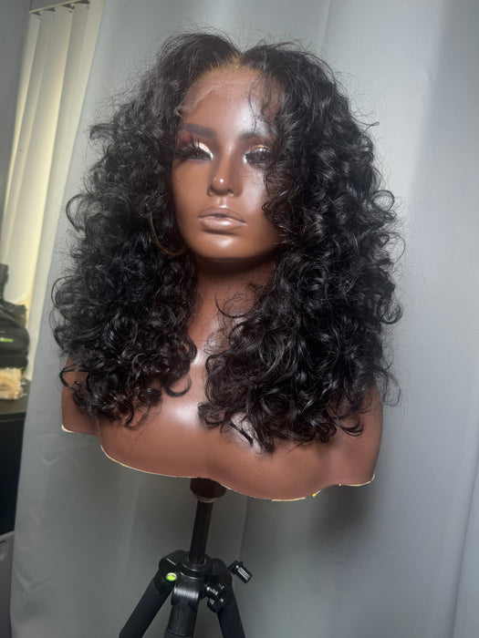 Diana (Raw Indian Curly, HD Lace Closure, S)